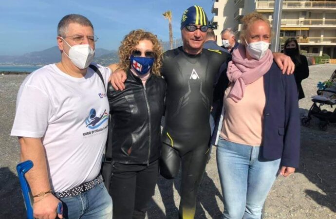 Il giro d’Italia a nuoto per i diritti dei disabili