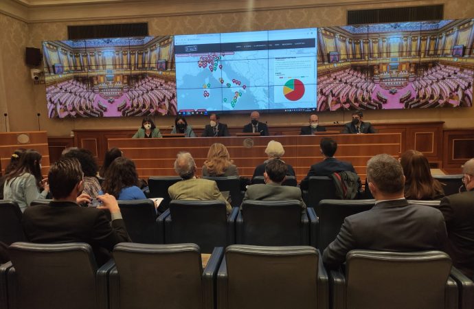 Al Senato presentato report su campi rom